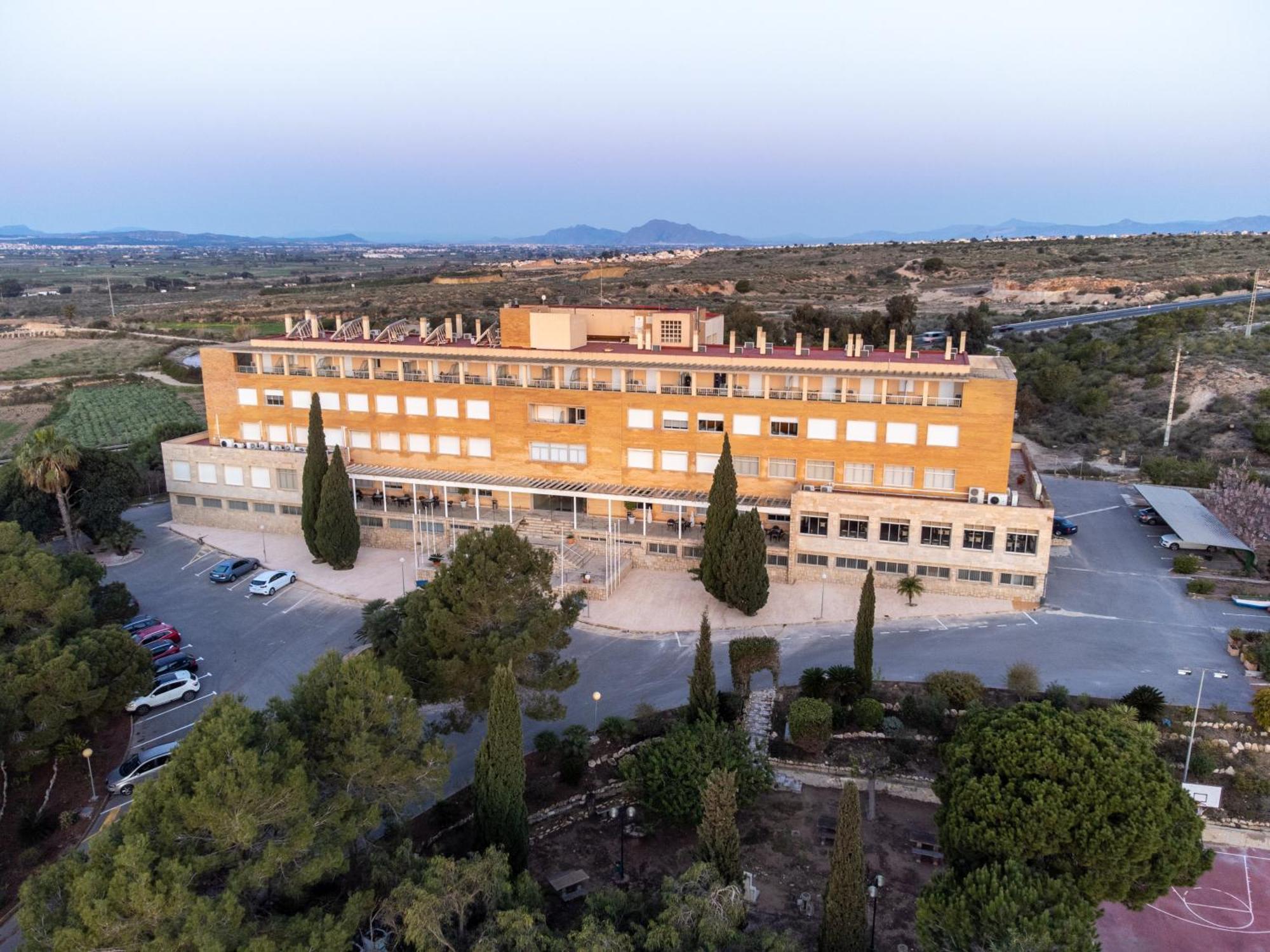 Costablanca Explore Hostel Sports & Events La Mariña 외부 사진