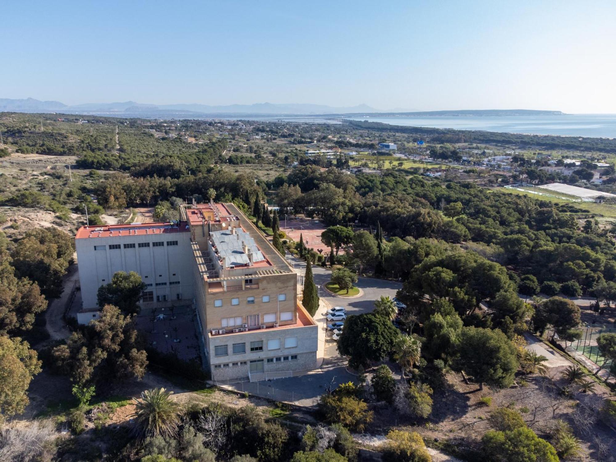 Costablanca Explore Hostel Sports & Events La Mariña 외부 사진