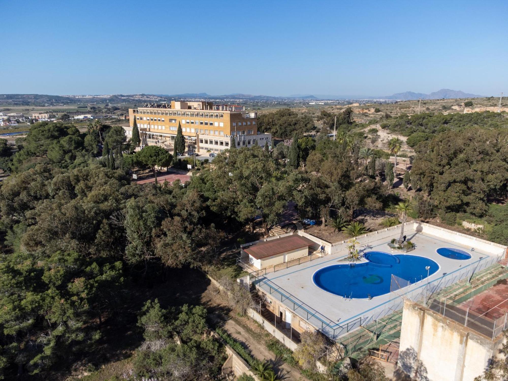 Costablanca Explore Hostel Sports & Events La Mariña 외부 사진